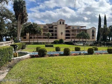 Lake Condo Sale Pending in Orange Park, Florida