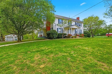 Charming plantation style home situated on over an acre of land - photo 3