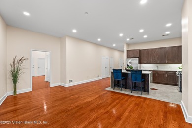 *PRICED TO SELL! GORGEOUS first-floor RENOVATED 2 BEDROOM 2 BATH - photo 23