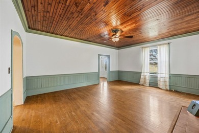 Charming plantation style home situated on over an acre of land - photo 8