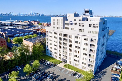 *PRICED TO SELL! GORGEOUS first-floor RENOVATED 2 BEDROOM 2 BATH - photo 40