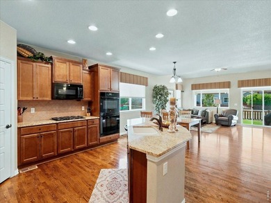 Welcome to this well-maintained 4-bedroom, 4-bath home in - photo 6