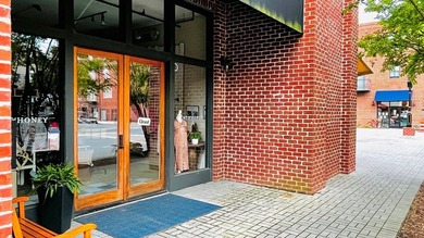 NEW BUSINESS OPPORTUNITY IN THE HEART OF CAPE CHARLES. Offering - photo 2
