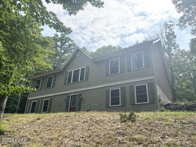 PRICED to SELL. This raised ranch is on 1.08 acres and has 3 - photo 3