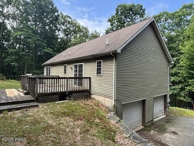 PRICED to SELL. This raised ranch is on 1.08 acres and has 3 - photo 4