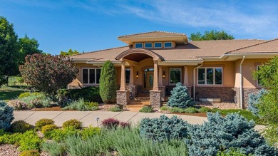 Meticulously maintained by the original owners, this exceptional - photo 2