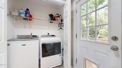 IMMACULATE, PRIDE IN OWNERSHIP, LIKE-NEW, ONE-LEVEL-LIVING 4 BR - photo 8