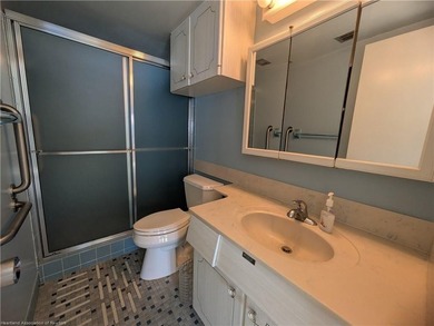 LAKEFRONT CONDO WITH FANTASTIC VIEWS! - photo 15