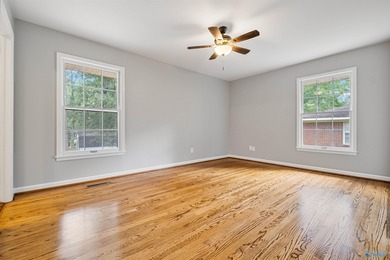 Renovated Lakeside Gem in Clubview area -- Beautifully renovated - photo 19