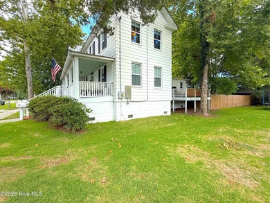 Welcome to 649 E. Main Street, in the beautiful harbor town of - photo 24