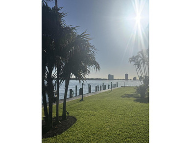 This gorgeous ground floor condo has wide Intercoastal views and - photo 26