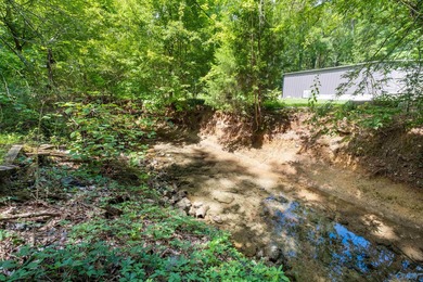 Renovated Lakeside Gem in Clubview area -- Beautifully renovated - photo 27