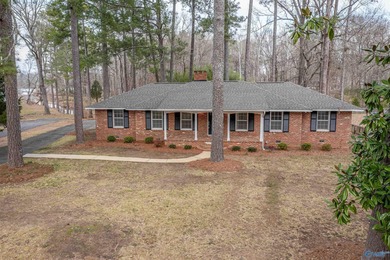 Renovated Lakeside Gem in Clubview area -- Beautifully renovated - photo 32