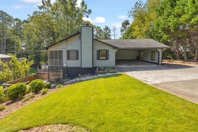 Lake Lanier Home Active Under Contract in Gainesville Georgia