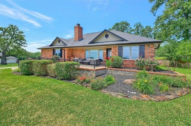 Lake Home For Sale in Lake Kiowa, Texas