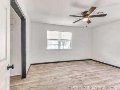 Beautifully Updated Home in Tulsa- Move-In ready!! 
Welcome to