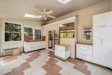Tucked Away on a Secluded Cul-de-Sac, in the desirable - photo 18