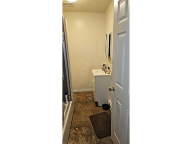 Great investment property! Gross income $60,000 year, separate - photo 9