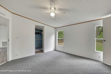 This nice spacious mobile home offers a well designed floor plan - photo 20
