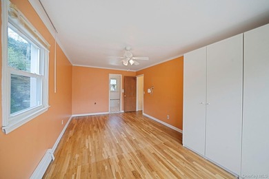 Tucked Away on a Secluded Cul-de-Sac, in the desirable - photo 21