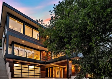 Lake Sherwood Home For Sale in Thousand Oaks California