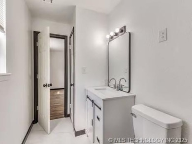 Beautifully Updated Home in Tulsa- Move-In ready!! 
Welcome to