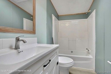 This nice spacious mobile home offers a well designed floor plan - photo 25