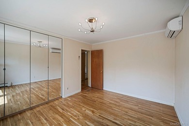Tucked Away on a Secluded Cul-de-Sac, in the desirable - photo 28