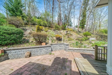 Tucked Away on a Secluded Cul-de-Sac, in the desirable - photo 36