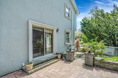 Tucked Away on a Secluded Cul-de-Sac, in the desirable - photo 37