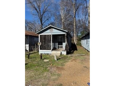 Yazoo River Home For Sale in Greenwood Mississippi
