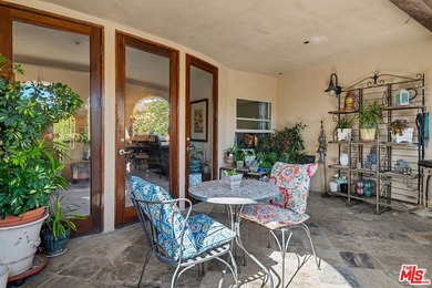 Spectacular 2 bed/2 bath + family room and stunning large - photo 8