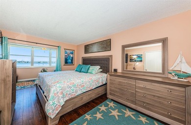**Sellers Welcome Your Offer!** Experience the ultimate Florida - photo 5