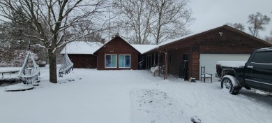 (private lake, pond, creek) Home For Sale in Niles Michigan