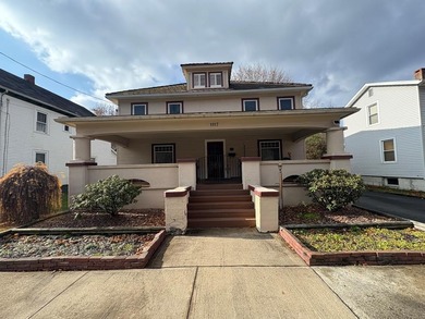 Lake Home For Sale in Franklin, Pennsylvania