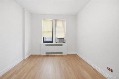 Back on the market! Deal fell through! Welcome to this bright - photo 11