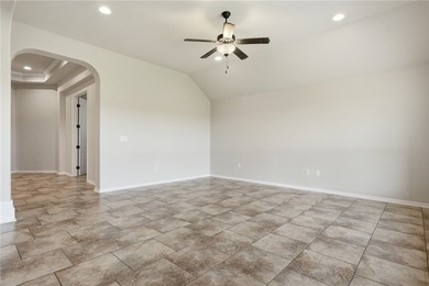 Discover the perfect blend of style and functionality in this - photo 14