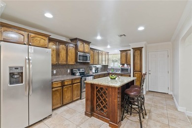 Welcome to your next chapter in this charming 3-bedroom - photo 3