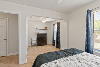 Welcome to your next chapter in this charming 3-bedroom - photo 9