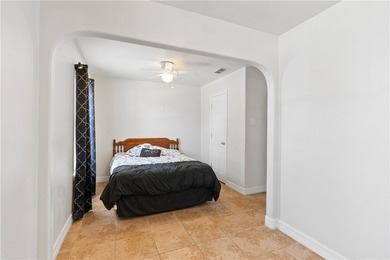 Welcome to your next chapter in this charming 3-bedroom - photo 10