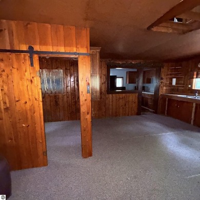 Charming cottage retreat on 2.5 acres directly across from - photo 14