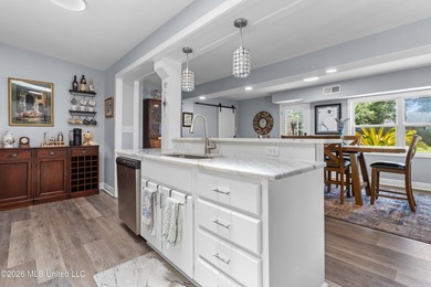 Location, location, location! This beautifully updated 3-bedroom - photo 15