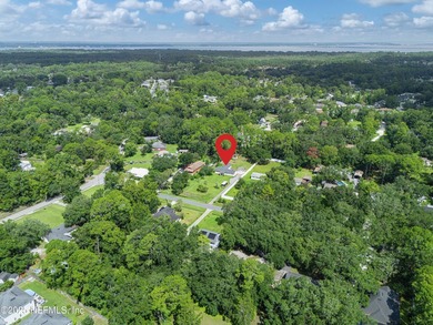 Spacious and inviting, this 4-bedroom, 3-bathroom home offers 2 - photo 15
