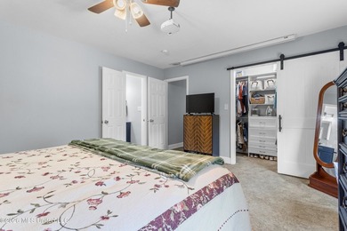 Location, location, location! This beautifully updated 3-bedroom - photo 21