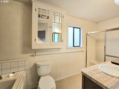 An In-Town Oasis - Space, Character & Natural Beauty. Tucked - photo 25