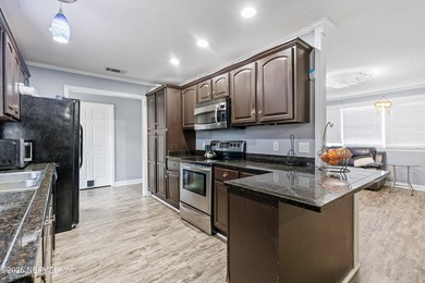 Spacious and inviting, this 4-bedroom, 3-bathroom home offers 2 - photo 29