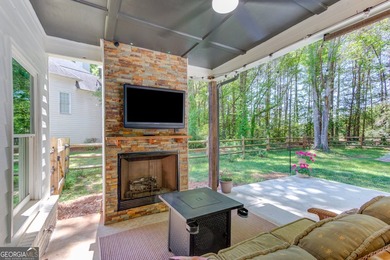 Beautifully updated brick-front home in a quiet cul-de-sac with - photo 30