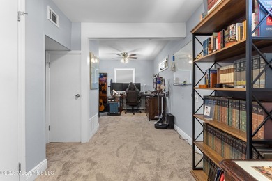 Location, location, location! This beautifully updated 3-bedroom - photo 30