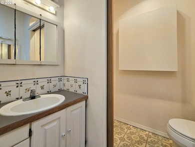 An In-Town Oasis - Space, Character & Natural Beauty. Tucked - photo 30