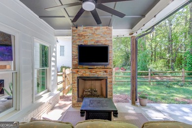 Beautifully updated brick-front home in a quiet cul-de-sac with - photo 31